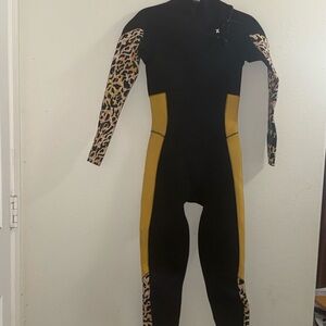 Women’s Hurley Black & Mustard Leopard One-Piece Wetsuit
